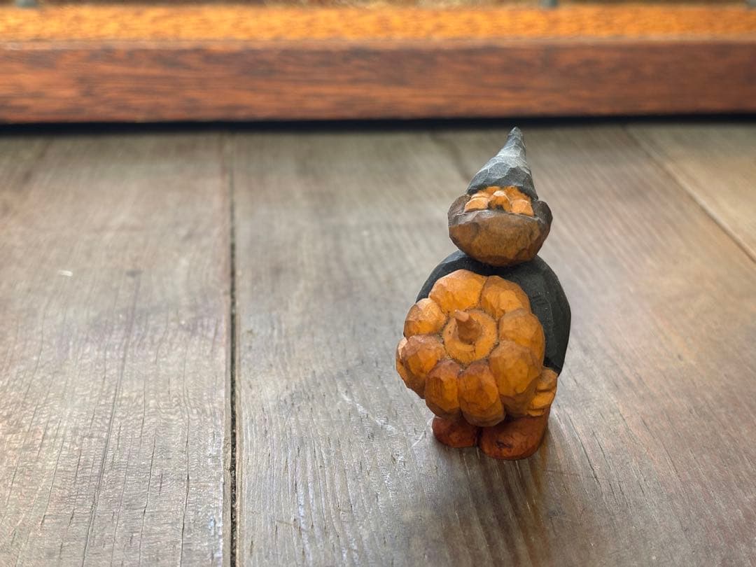 藤岡孝一 木彫 ポルックス 小人 カボチャを抱える小人 北海道作家　彫刻