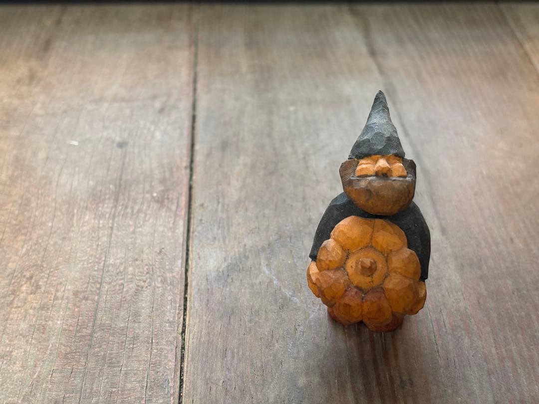 藤岡孝一 木彫 ポルックス 小人 カボチャを抱える小人 北海道作家　彫刻