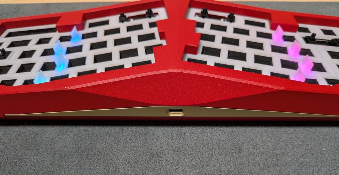 Qwertykes NEO ergo メカニカルキーボード 純正リストレスト付