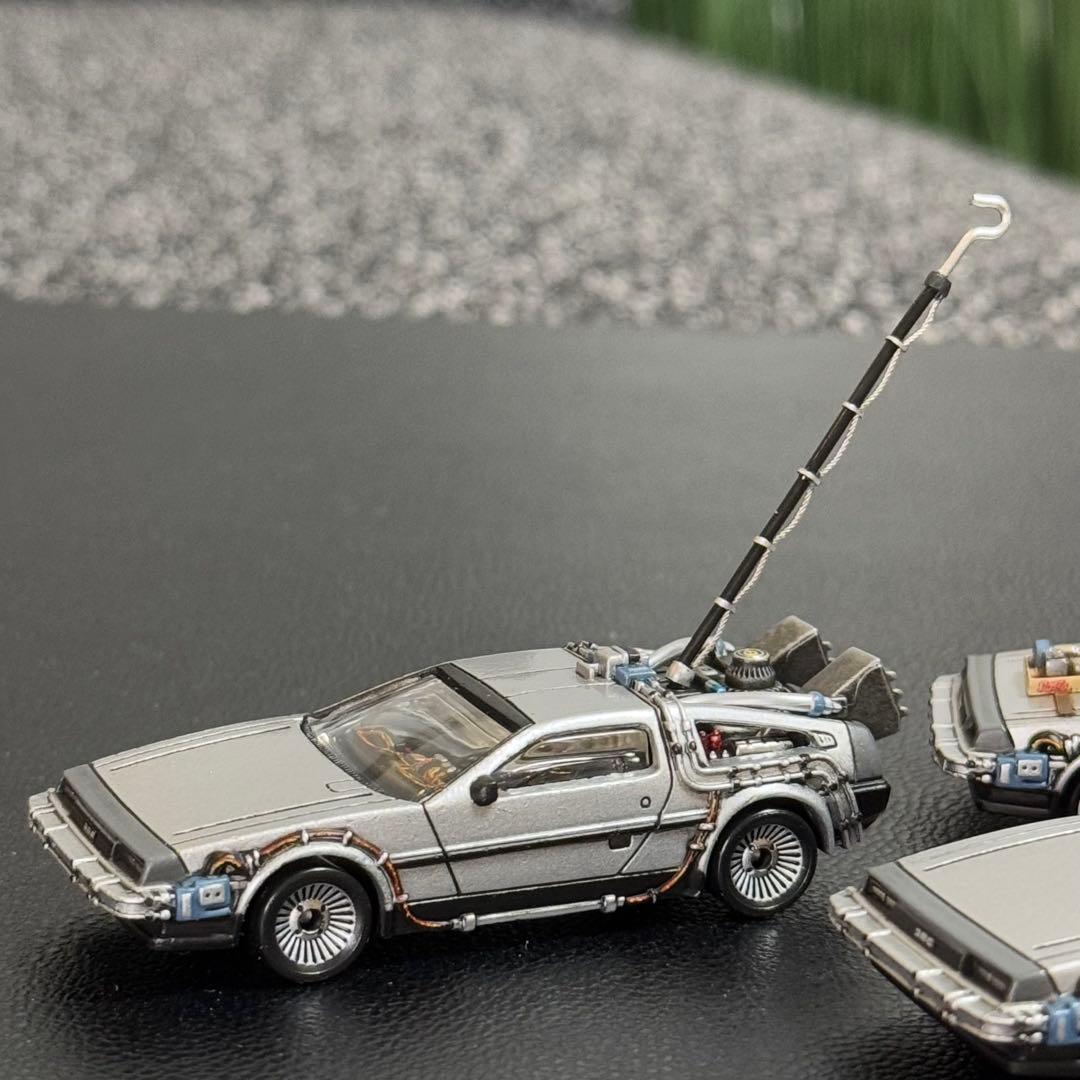 キャラウィール1/64デロリアン カスタムⅠ・Ⅱ・Ⅲ バックトゥザフューチャー