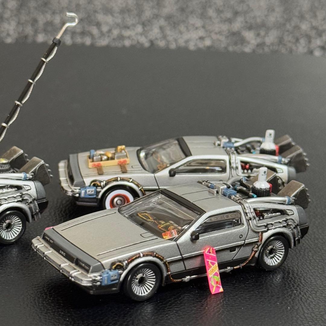 キャラウィール1/64デロリアン カスタムⅠ・Ⅱ・Ⅲ バックトゥザフューチャー