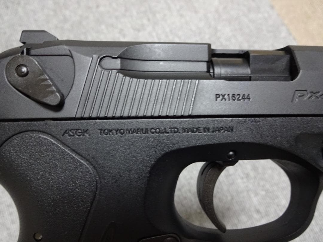 PX4 ガスガン 本体＋マガジン2本