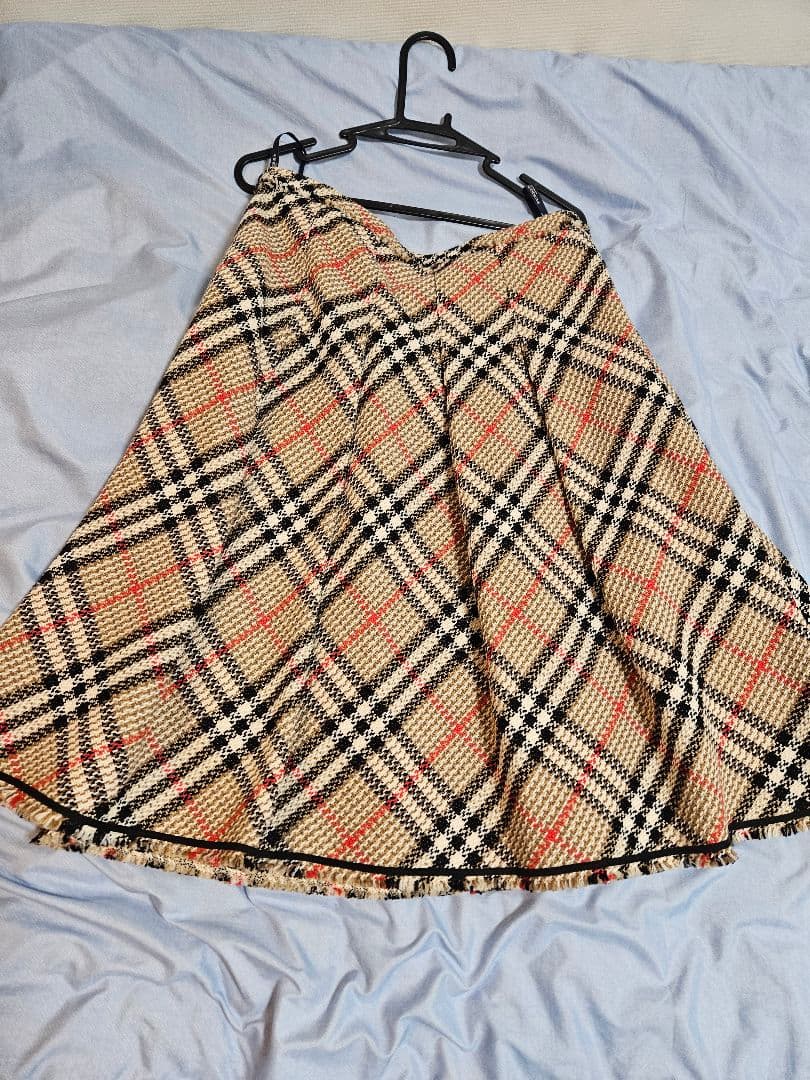 極美品　バーバリー　バーバリースカート　フレアスカート　冬　新品同様