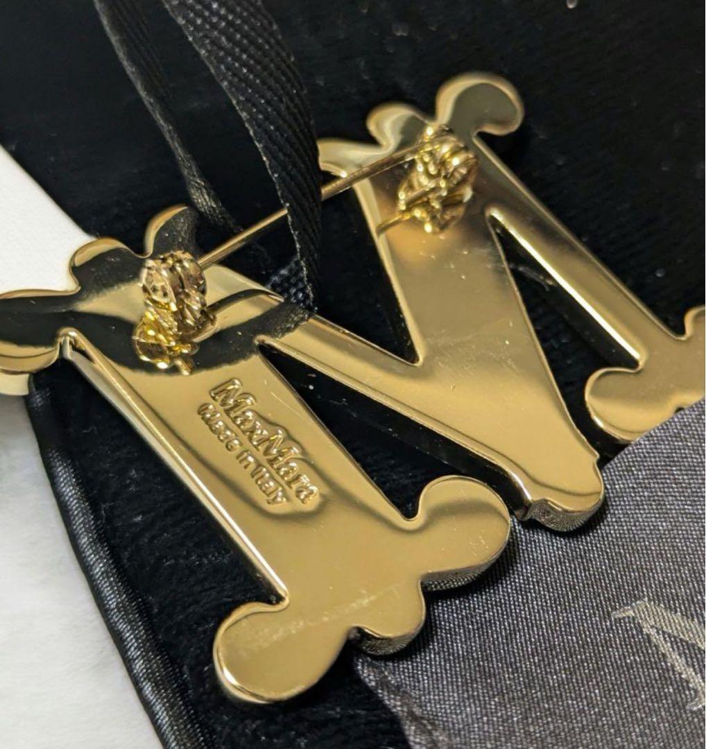 1回使用のみ✨MaxMara(マックスマーラ) ロゴ刻印 ビジュー装飾 ブローチ