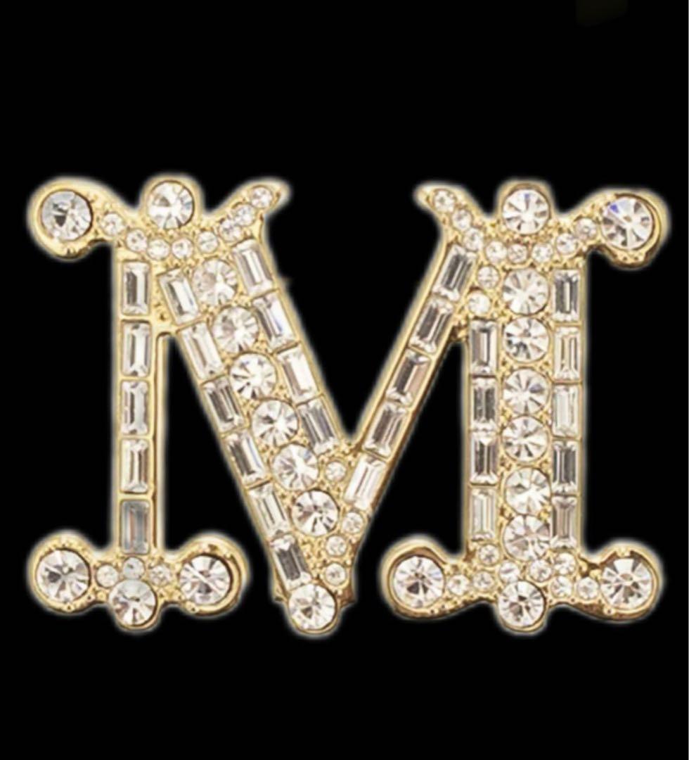 1回使用のみ✨MaxMara(マックスマーラ) ロゴ刻印 ビジュー装飾 ブローチ