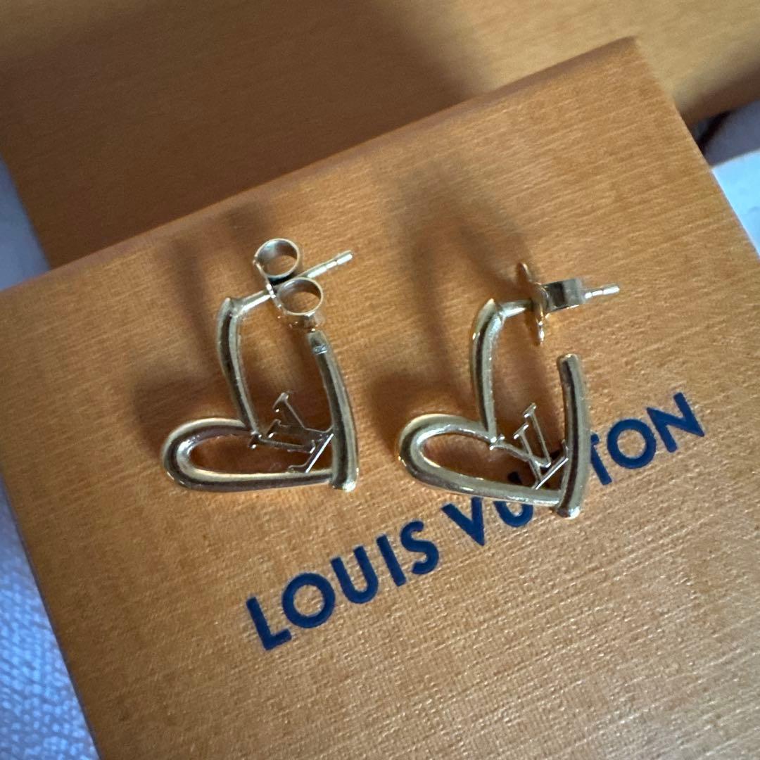 【美品】ルイヴィトン ブックル ドレイユ ハート フォーリンラブ ピアス