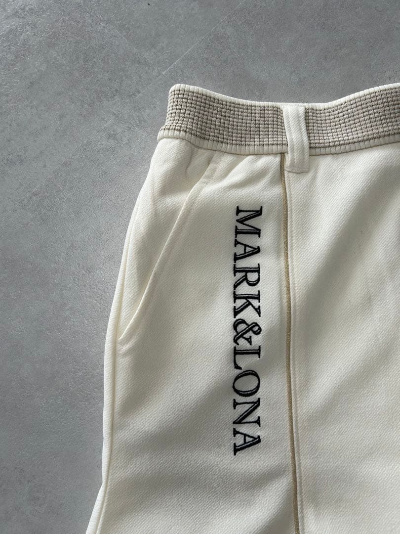 MARK&LONA 白スカート
