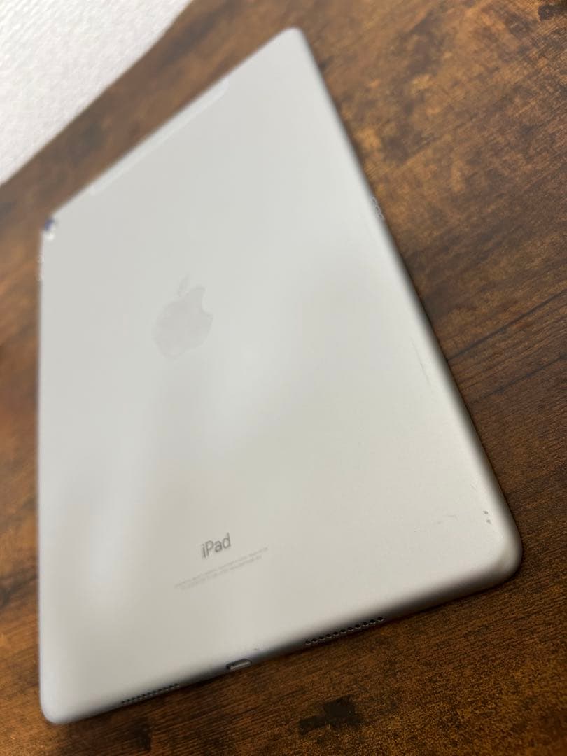 iPad Pro 10.5インチ 64GB セルラー ドコモ版 バッテリー95%