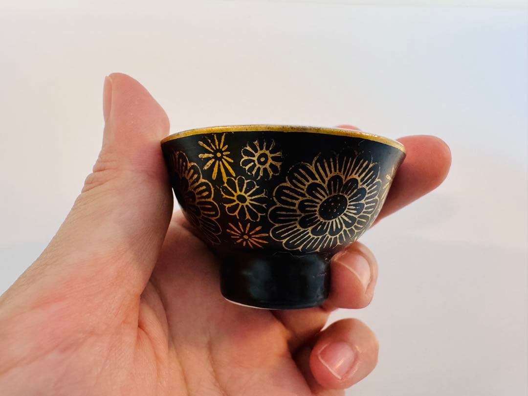 骨董　うぐいす盃　桜と菊