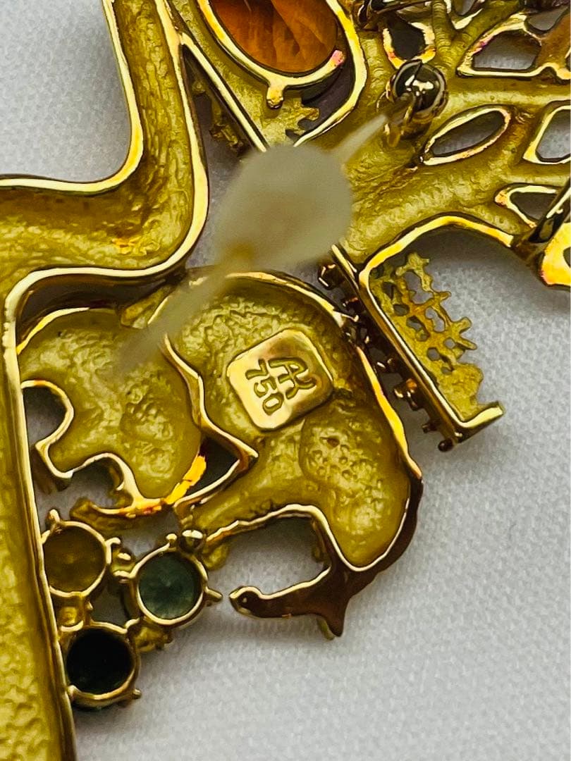 池田啓子ジュエリー　AKコレクション　アフリカシリーズ　K18ブローチ