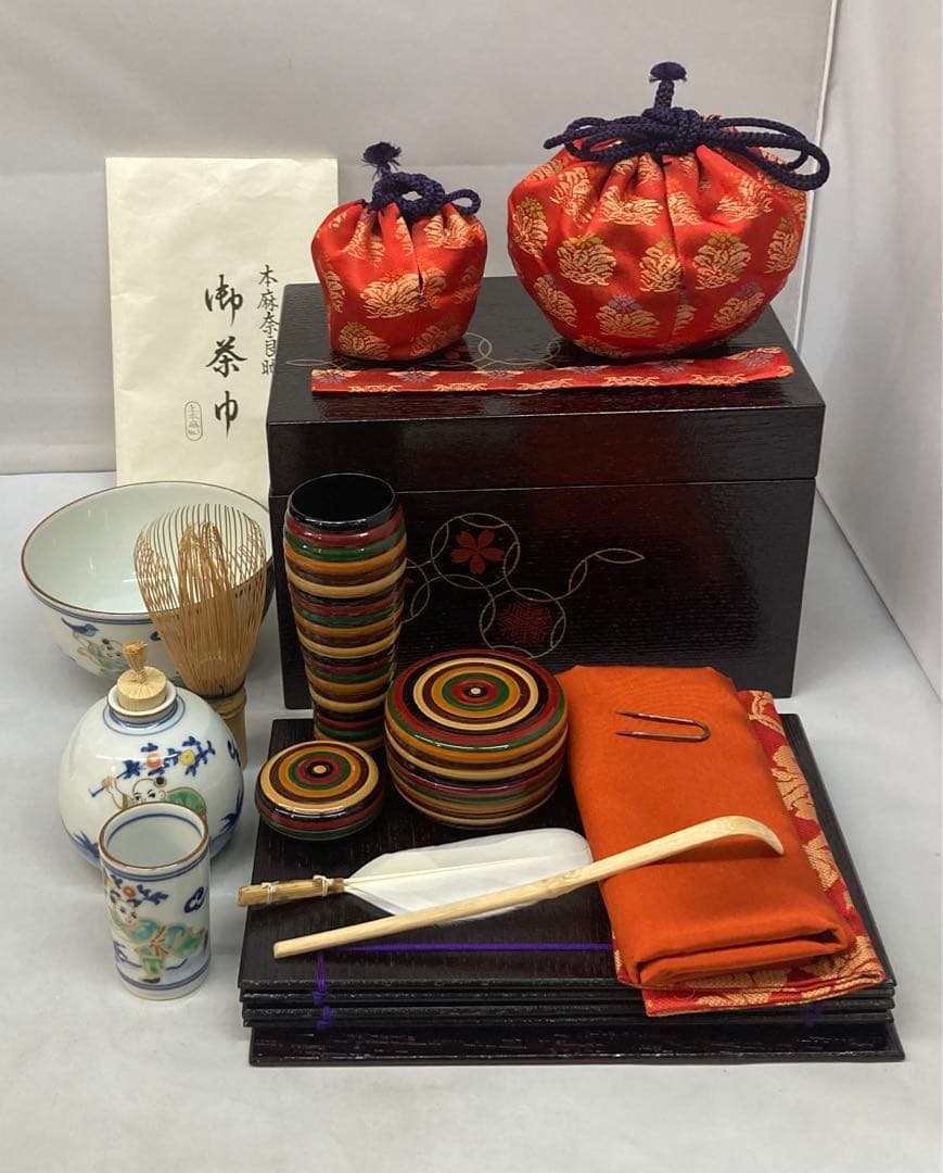 B216 茶箱セット 19点　雪月花　七宝繋文　溜漆　描き合わせ塗　茶道具