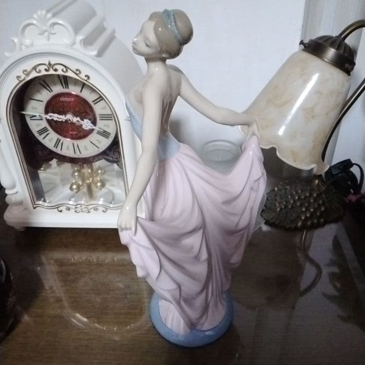 ✨Juny✨リヤドロ✨陶器製✨素敵な品です✨新年ご送付です