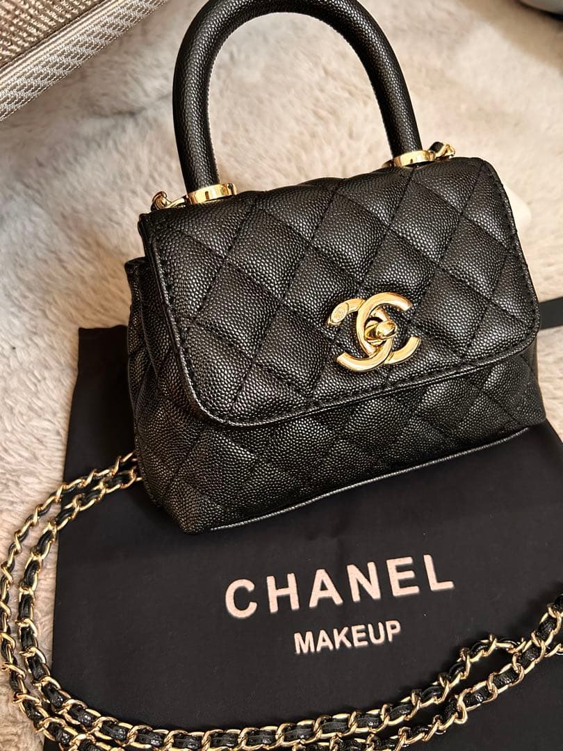 カ*ー様 【新品】CHANEL ノベルティ　ハンドル型 ミニショルダーバッグ