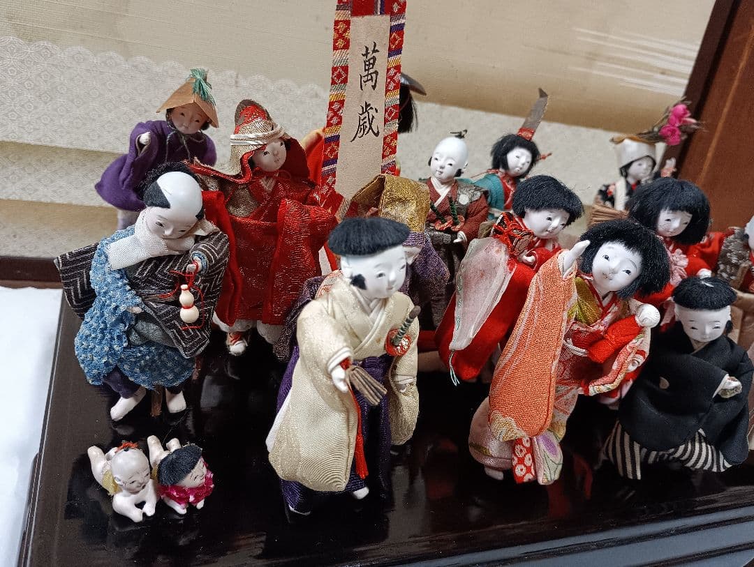 小さな市松人形達