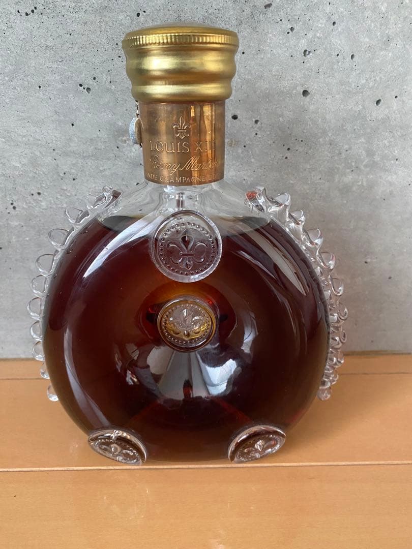 レミーマルタン ルイ13世バカラ 金キャップ 四角形箱 700ml 中古 未開栓