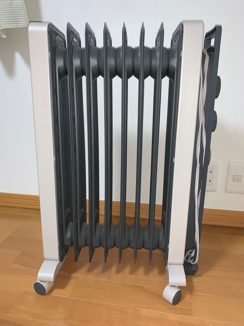 DeLonghi デロンギverticaldo ヴェルティカルドオイルヒーター