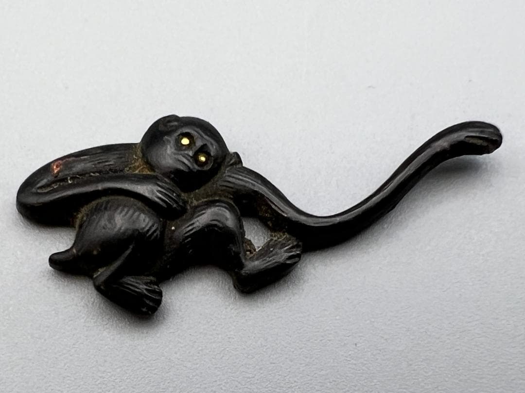 【海】江戸明治金工　長手猿図　金目　手彫　目貫一体　銅製鍍金　骨董品　箱付