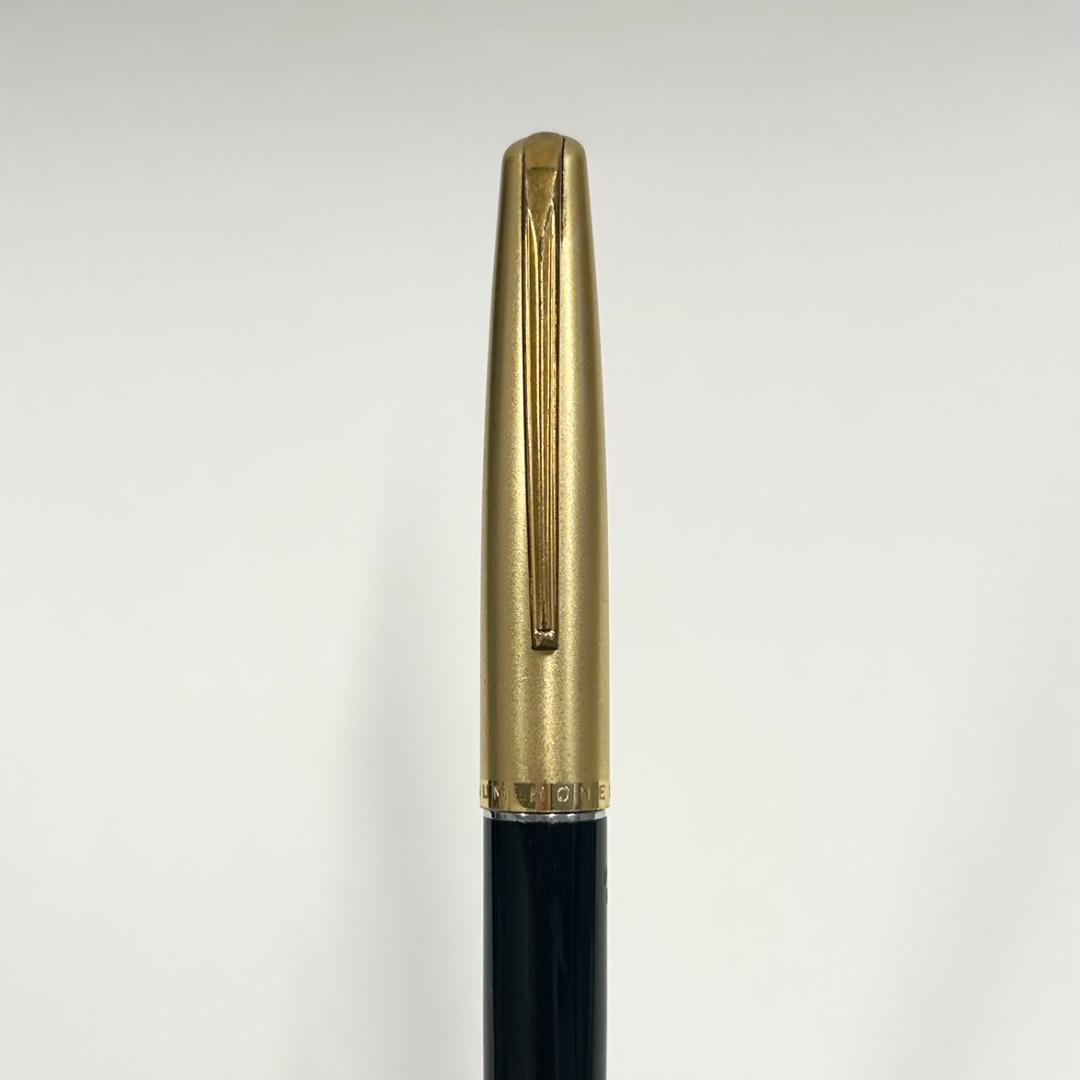 PLATINUM プラチナ 万年筆 ペン先14K ブラック×ゴールド キャップ式