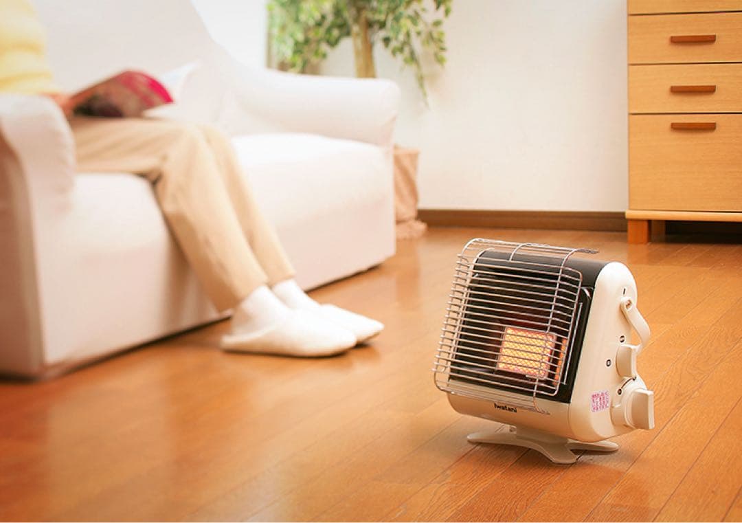 イワタニ マイ暖 カセットガスストーブ ポータブル　iwatani 屋内使用のみ