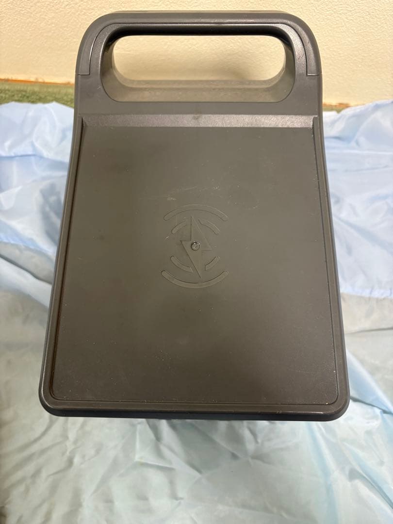 ガチ　ポータブル電源 700W E7 POWERSTATION 中古 綺麗