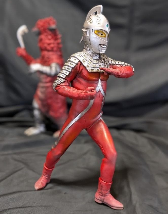 ウルトラセブン＆改造パンドン（ＣＣＰ）1/6特撮シリーズ２体セット