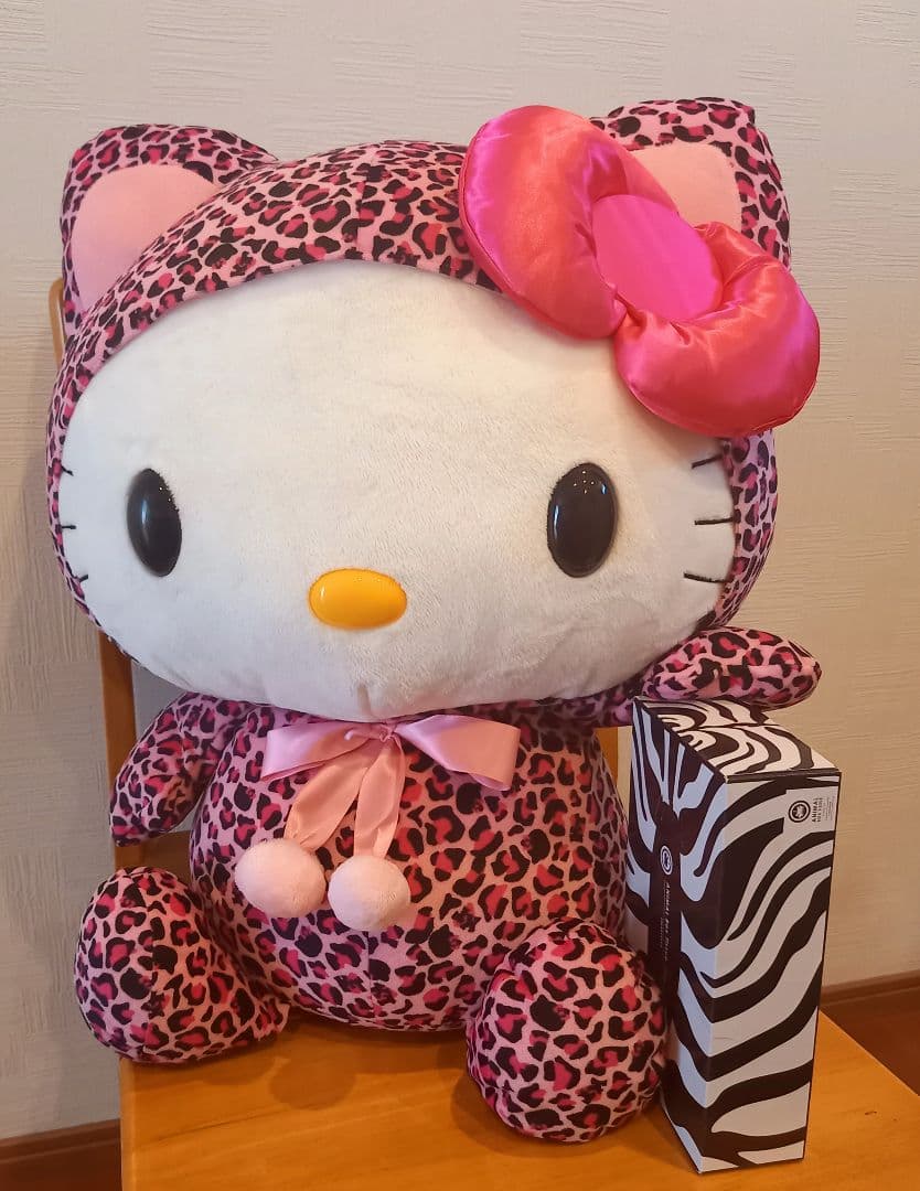 希少☆　ハローキティ　2008年　ヒョウ柄　ピンク　ぬいぐるみ　特大　2L　新品