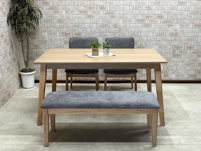 ダイニングテーブルセット　４人掛け　オーク　ナチュラル　新品