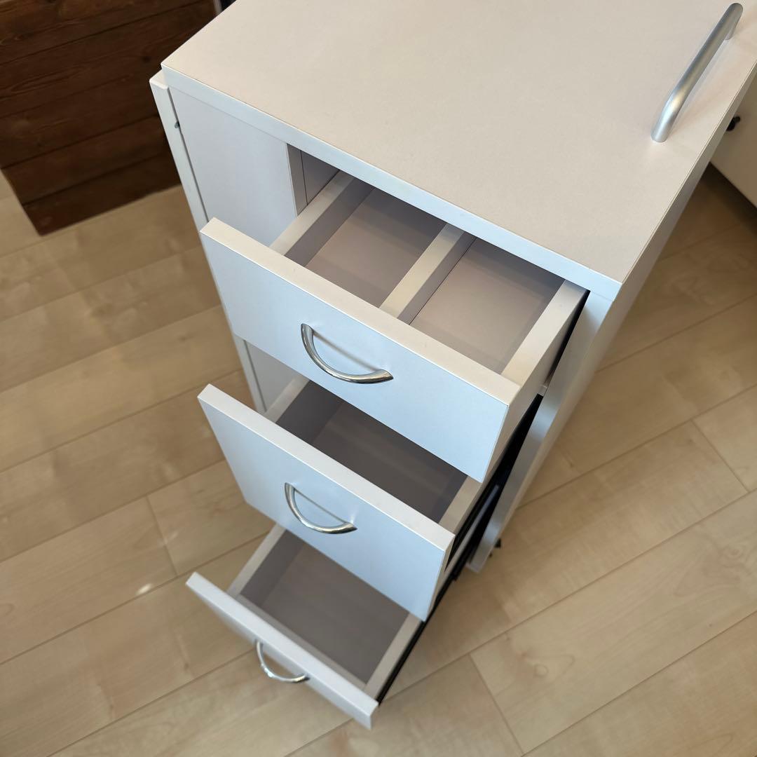 [エトゥベラ] 折りたたみ ネイルテーブル MO1 ホワイト