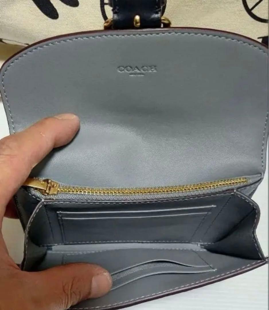 COACH コーチ 二つ折り財布 ネイビー レザー 金具