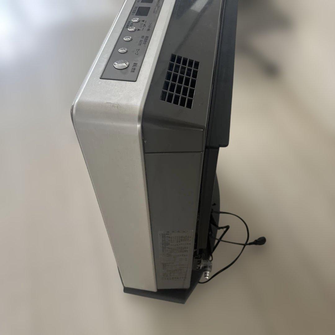 東京ガス　シルバー ガスファンヒーター デジタル温度設定