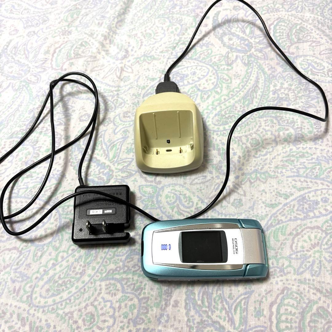 【美品・希少】D506i 三菱電機 ガラケー　動作確認済 充電器付き
