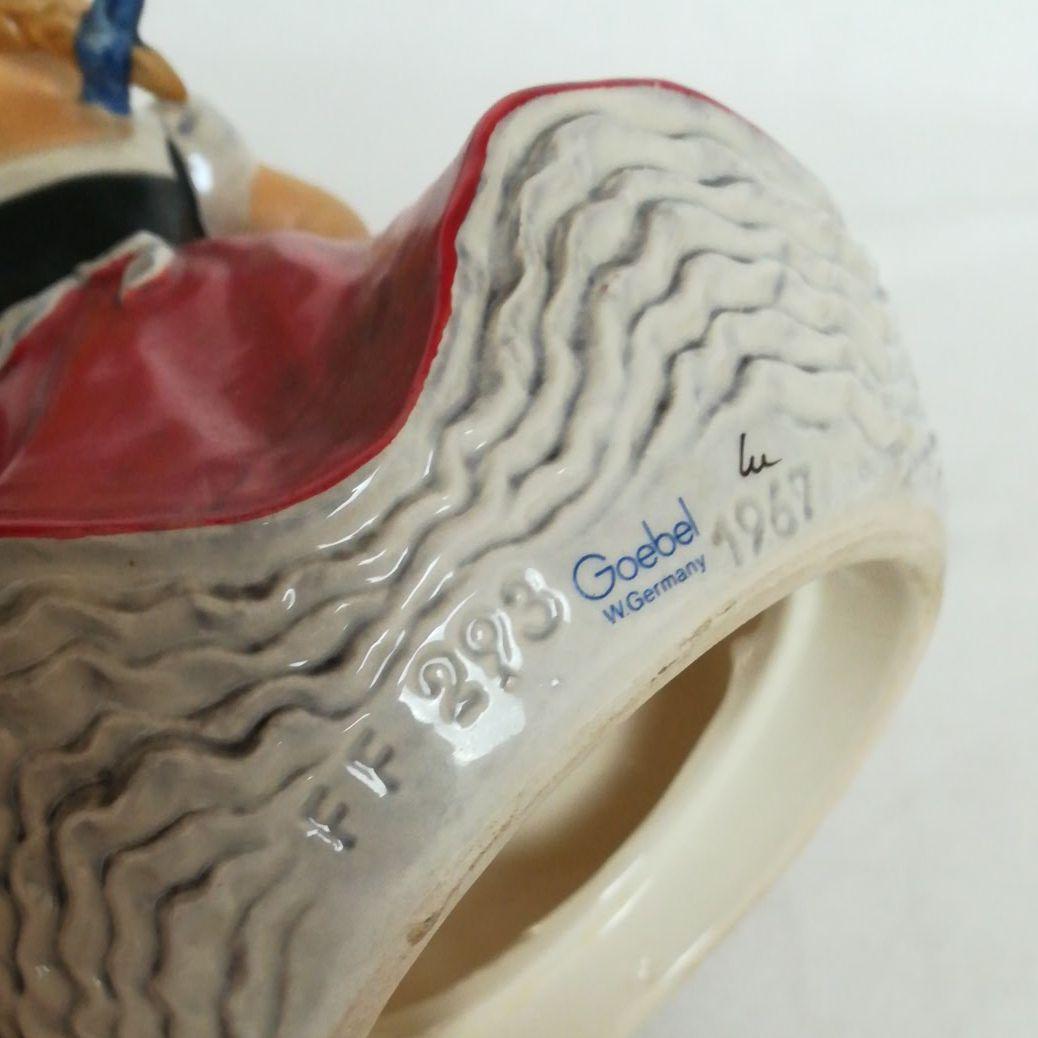 ドイツ　ゲーベル社　フンメル人形　少女