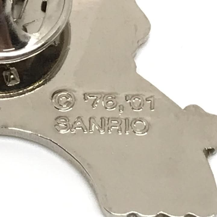 希少 キキララ 虹 ピンバッジ 未使用 ピンズ 2001年 リトルツインスターズ