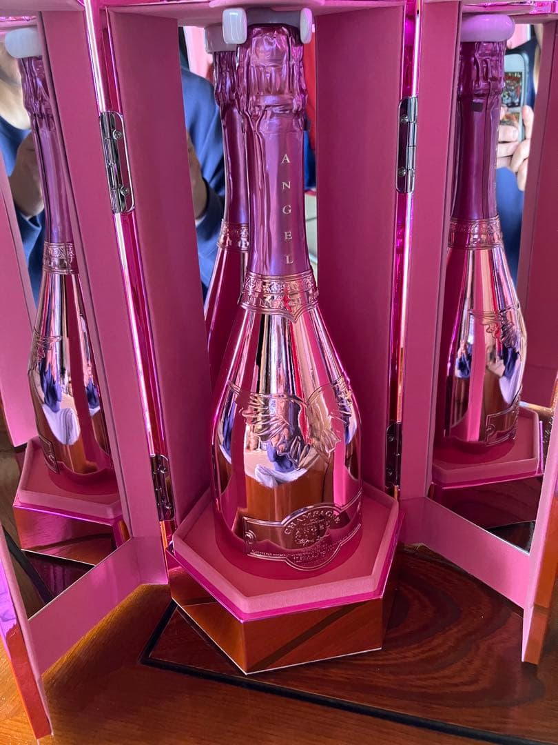 エンジェルシャンパン　vintage2005 ピンク