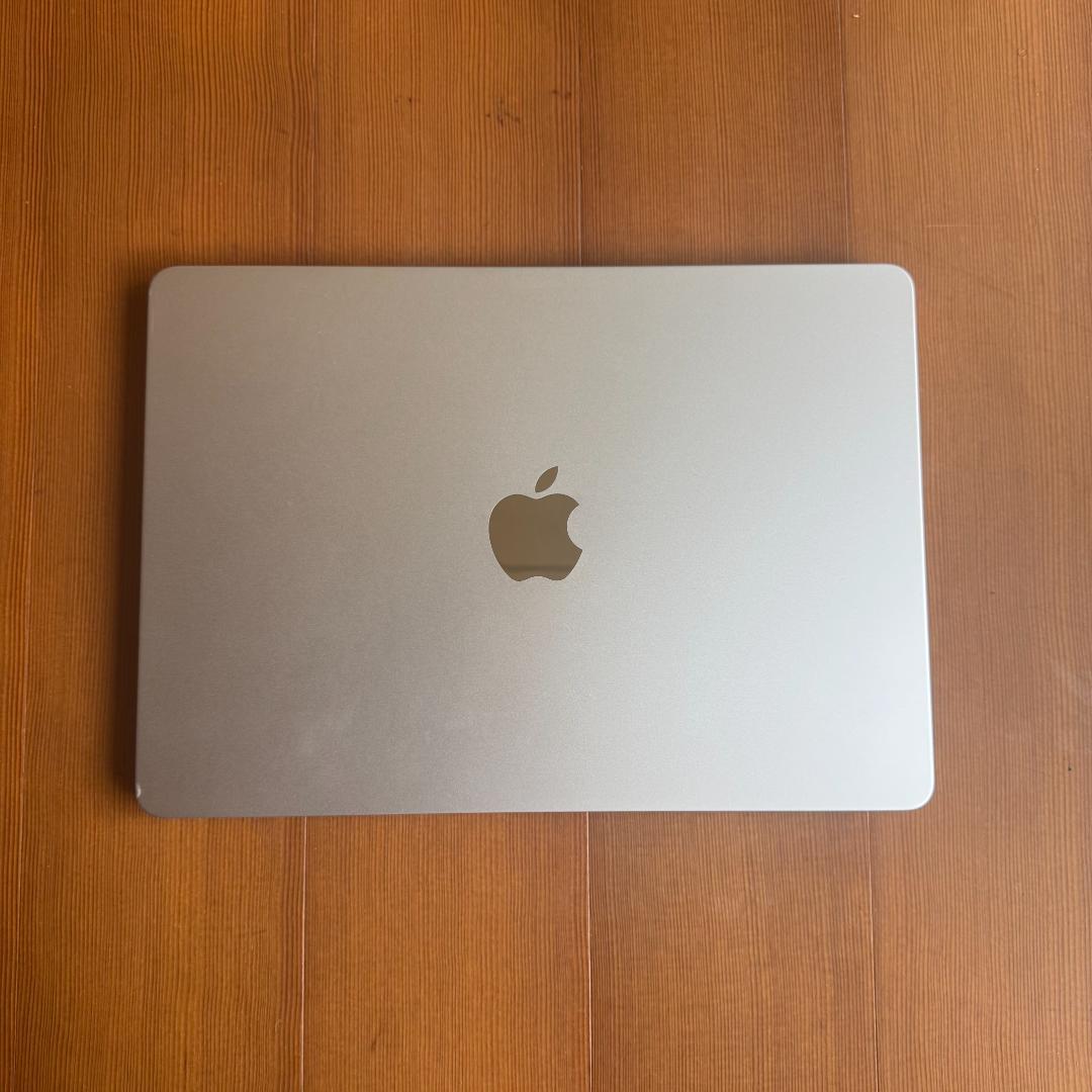 MacBook Air 13' M3 8GB/256GB Majextand付