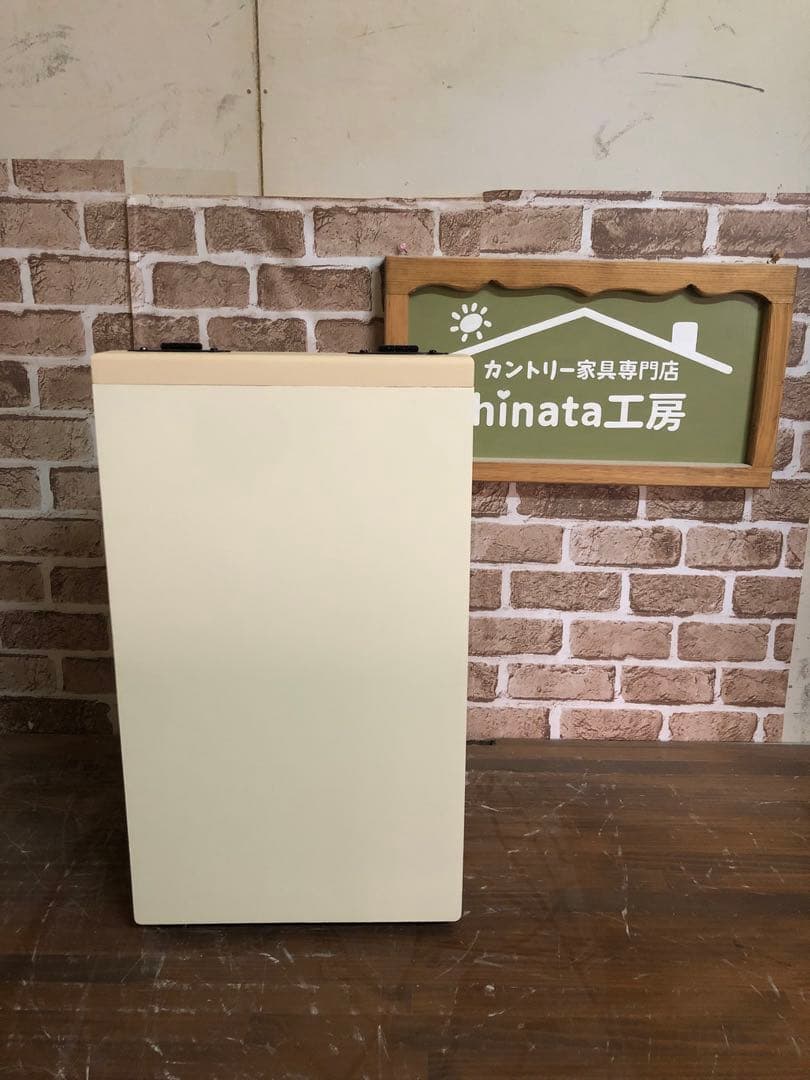 クリームシチューアンティークホワイトキャビネット引き出し付き