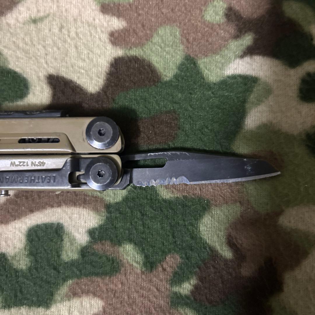 米軍放出品　LEATHERMAN レザーマン SIGNAL マルチツール