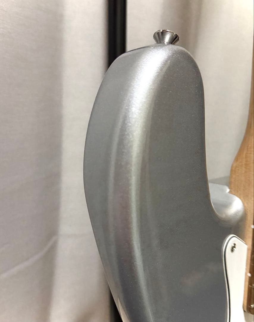 ベース Squier Affinity JAZZ BASS