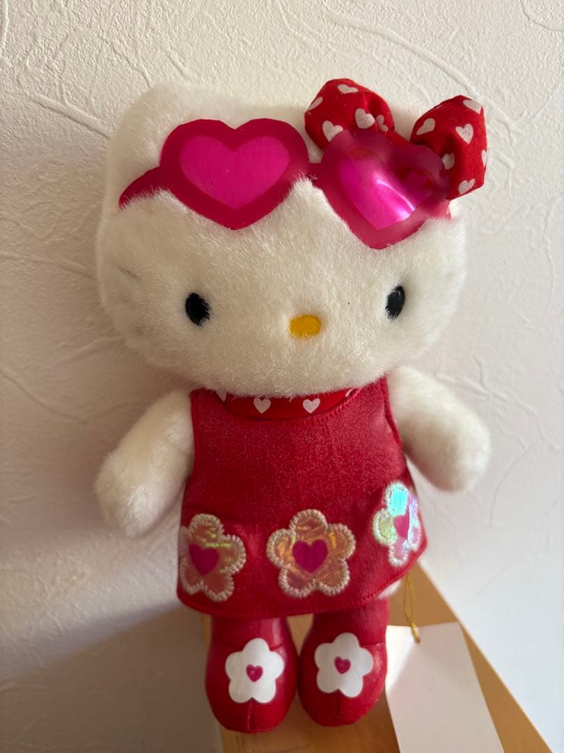 ハローキティ　超レア！初代！2001年USJ限定　ぬいぐるみ タグ付き！
