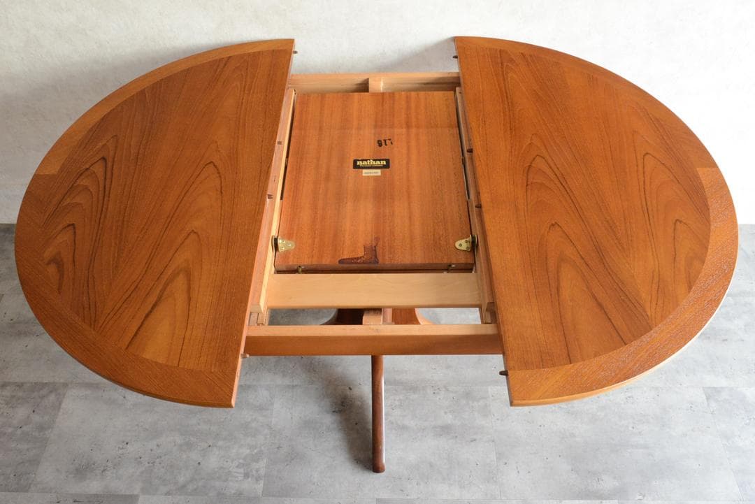 Nathan ヴィンテージ エクステンション コンパクト ラウンドテーブル 伸縮