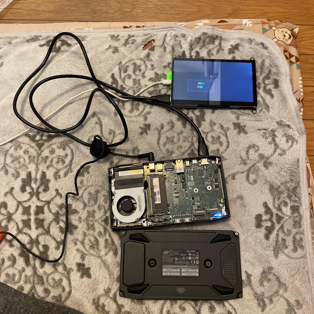 ジャンク品Intel NUC NUC6i7KYK ミニPC i7/8GBメモリ