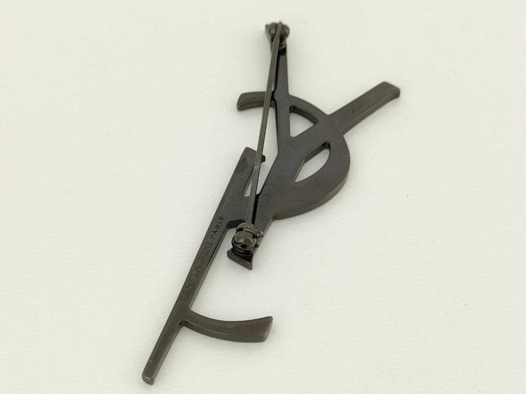 サンローラン パリ YSLロゴ カサンドラ ブローチ GP