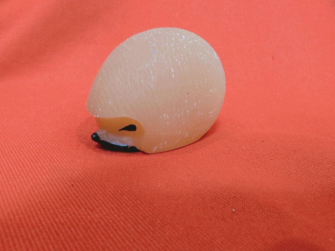 ハリネズミ型キャラクターグッズ　置物 動物 オブジェ 雑貨