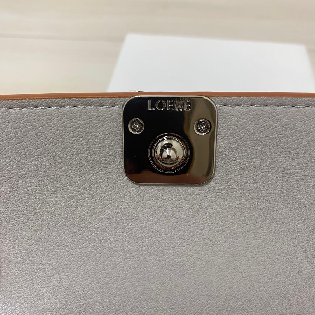 Nga Nguyen  LOEWE ロエベ アナグラム 三つ折り 財布