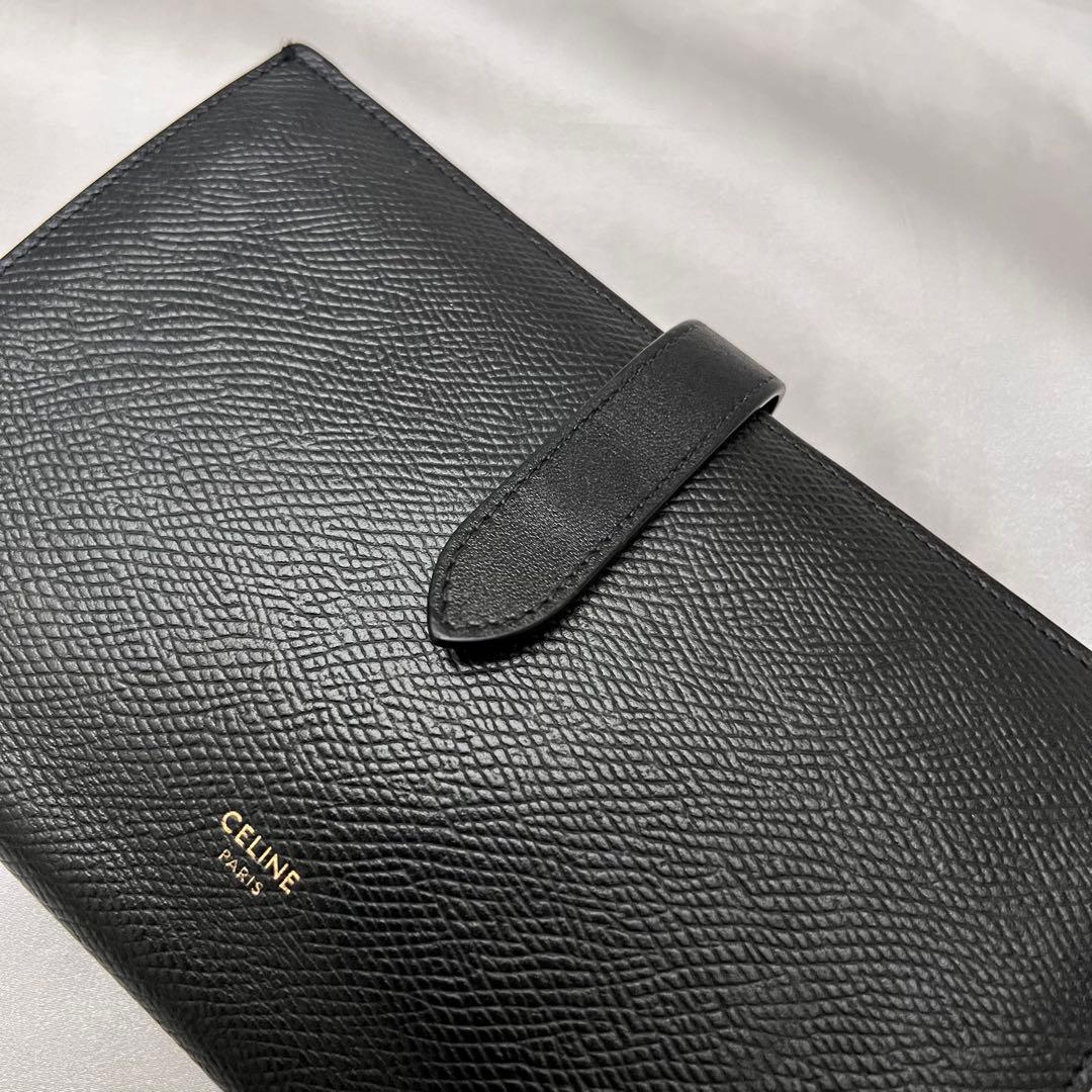 ◇美品◇セリーヌ　ストラップウォレット　ラージ　二つ折り財布　ブラック　レザー