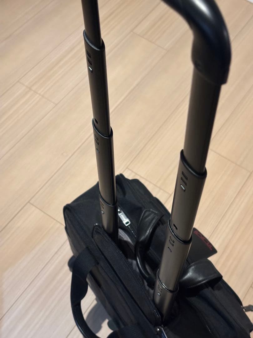 TUMI ブラック キャリーケース 26102D4