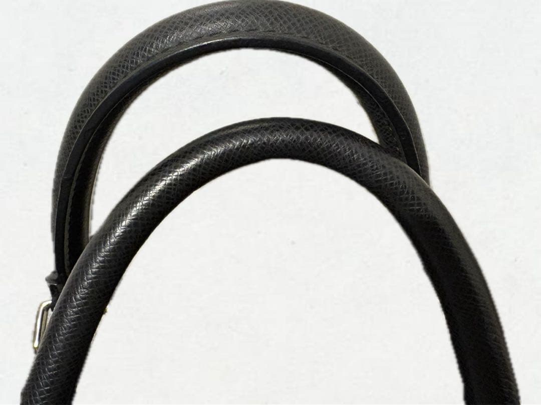 け*け様 【美品】LOUISVUITTONルイヴィトン タイガ ポルト ビジネス