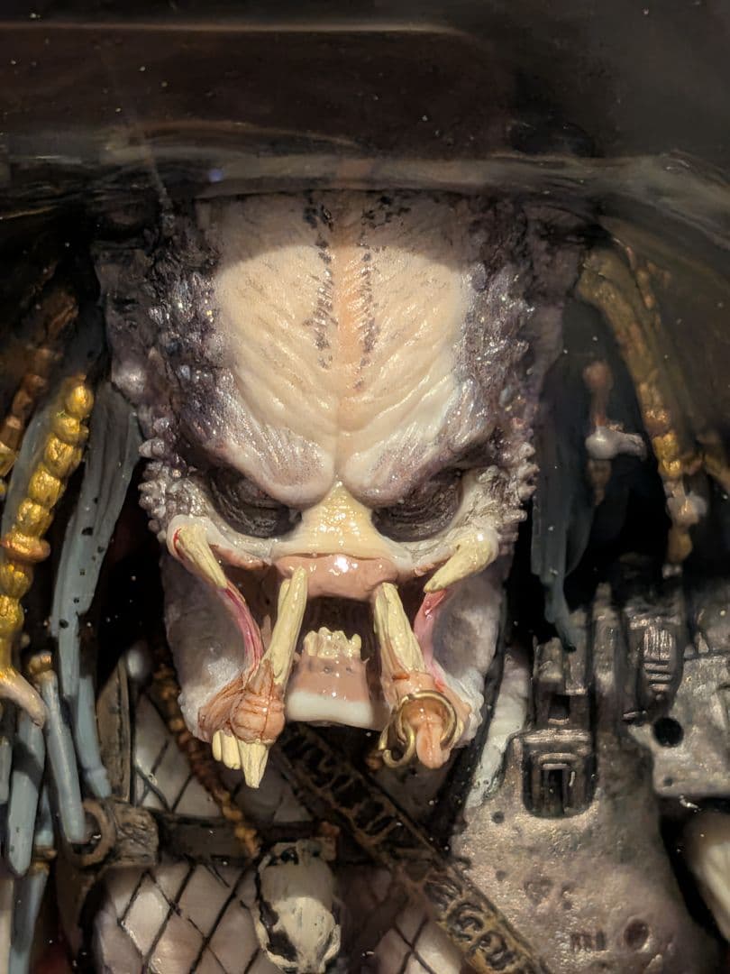 Ultimate Elder Predator フィギュア