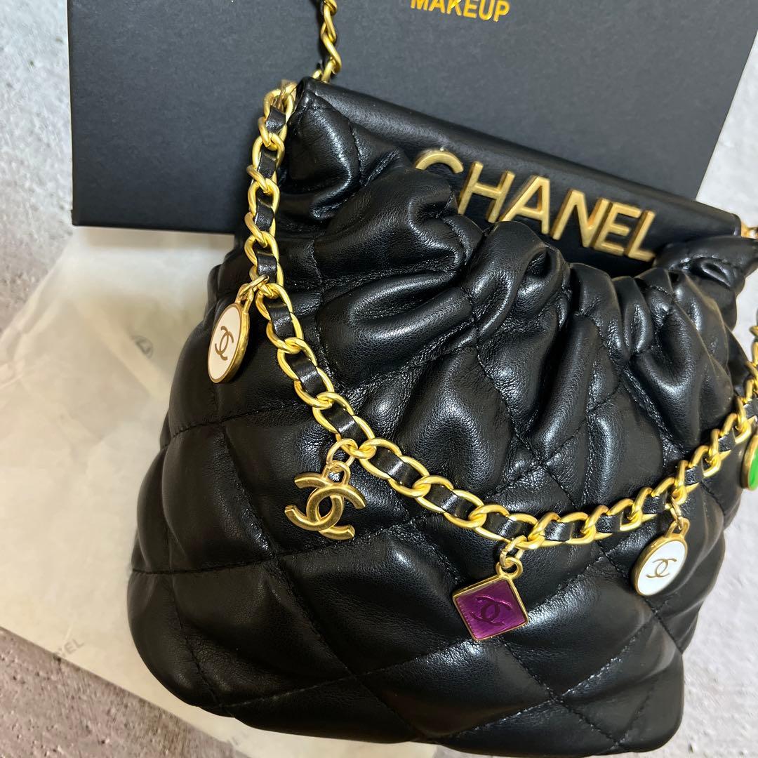 【新品未使用】CHANEL ブラック ショルダーバッグ
