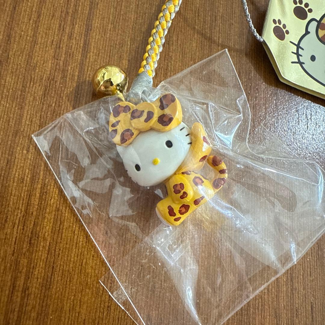 ご当地ハローキティ ヒョウ柄ストラップ 2個セット　大阪限定